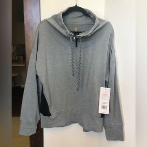 Lucy half zip pullover